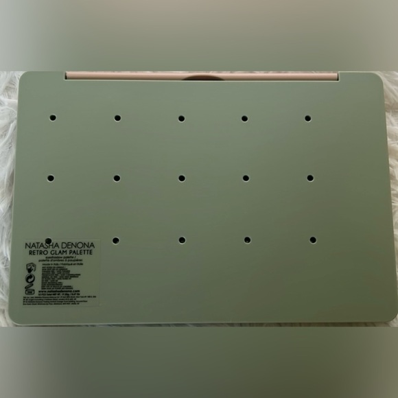 Natasha Denona Retro Glam Eyeshadow Palette - Picture 7 of 7